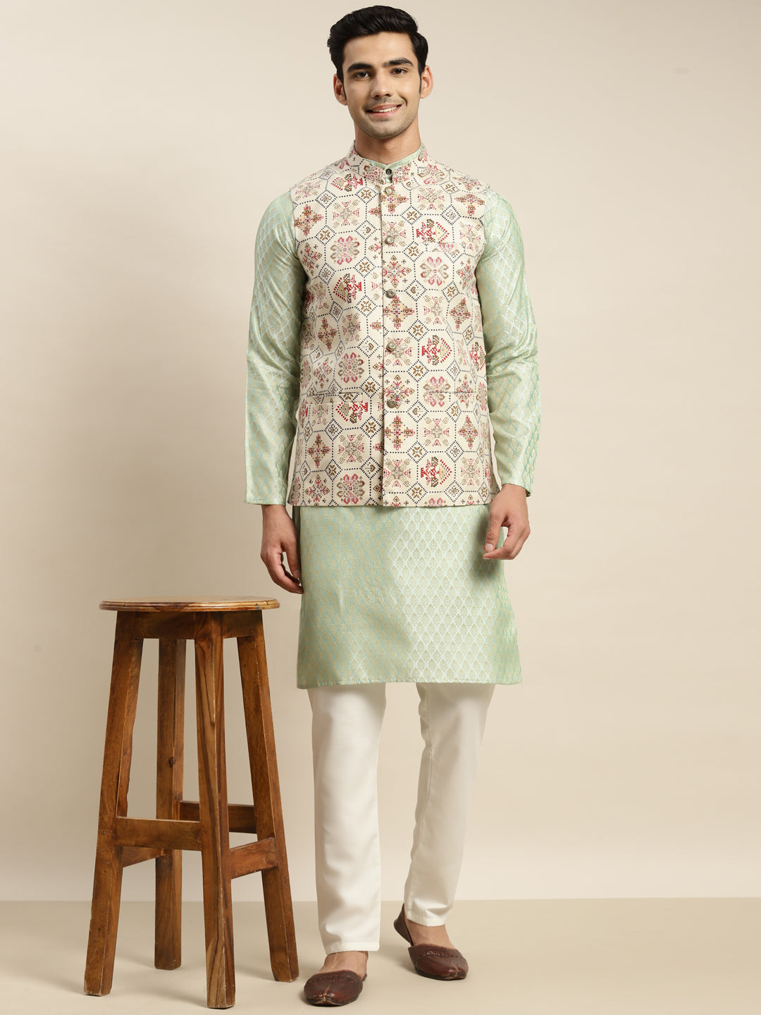 Men's Silk Blend Pista Green Kurta and Cream Pyjama With Cream