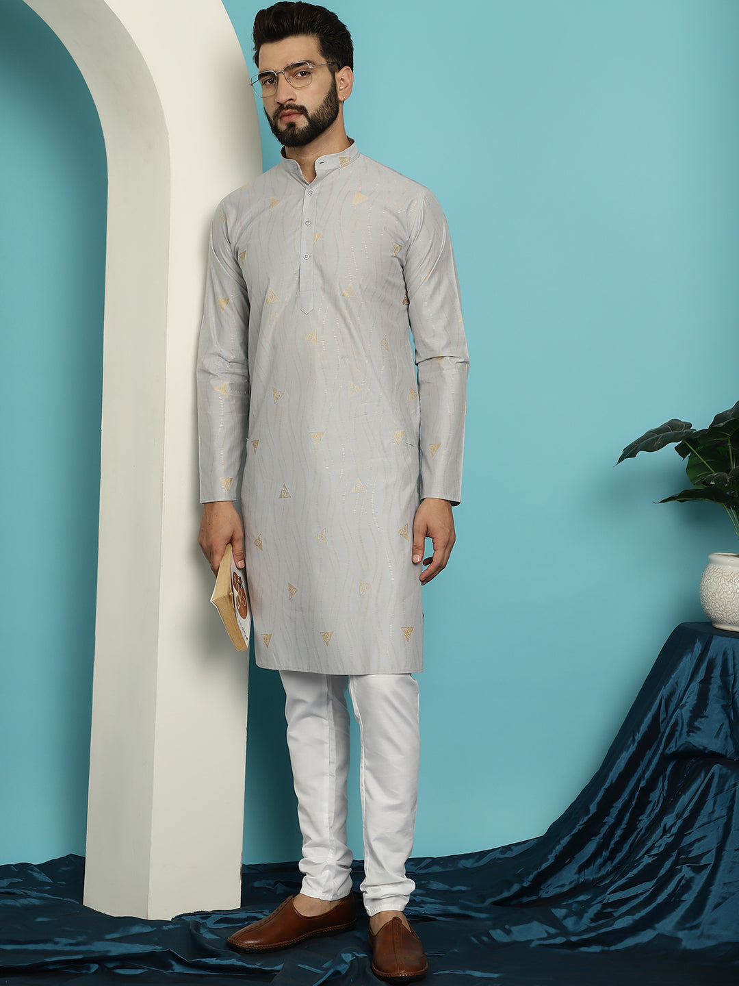 Men's Jacqard Silk Grey Kurta & White Pyjama Set – Sojanya