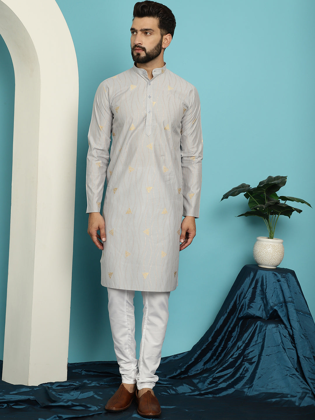 Men's Jacqard Silk Grey Kurta & White Pyjama Set