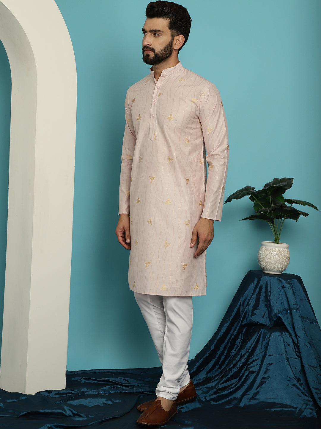 Men's Jacqard Silk Peach Kurta & White Pyjama Set