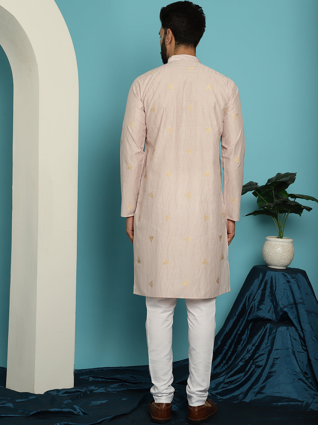 Men's Jacqard Silk Peach Kurta & White Pyjama Set