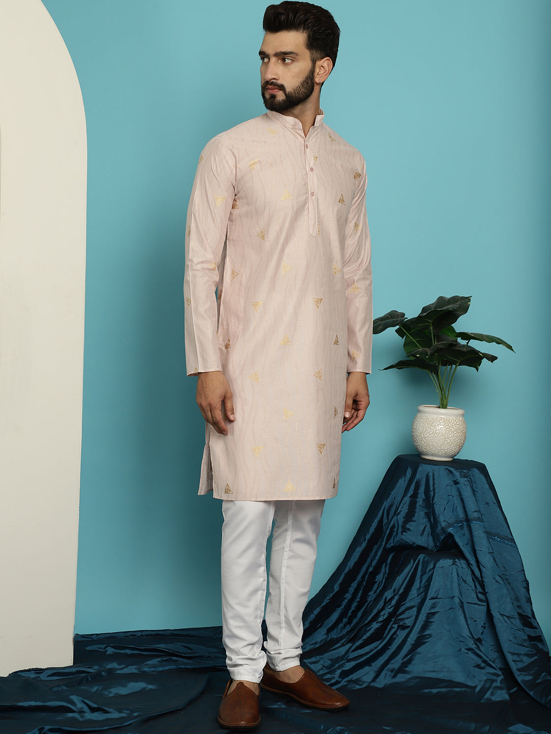 Men's Jacqard Silk Peach Kurta & White Pyjama Set