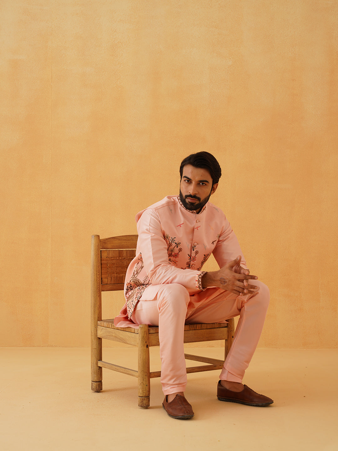 Men's Silk Blend Pink Kurta Churidaar With Pichwai Embroidery Nehru Jacket