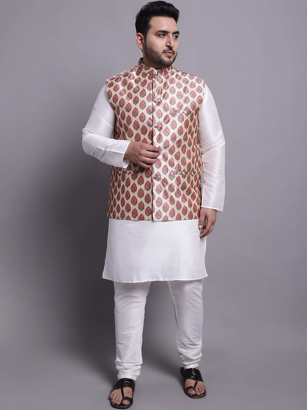 Men's Silk Blend Cream Kurta & Pyjama With Printed Nehrujacket