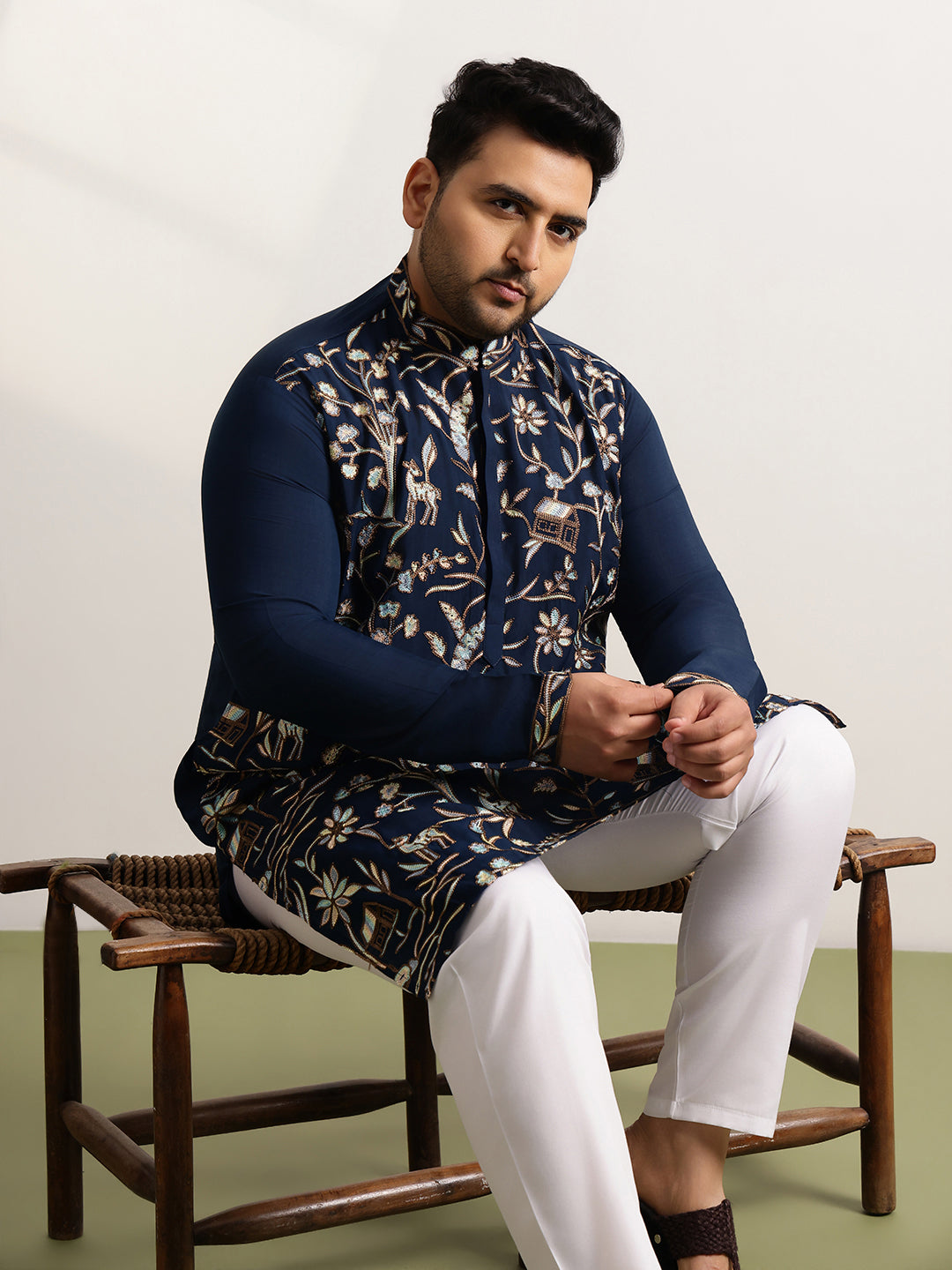 Men’s Cotton Navy Blue Long Kurta with All-Over Nature & Animal Embroidery