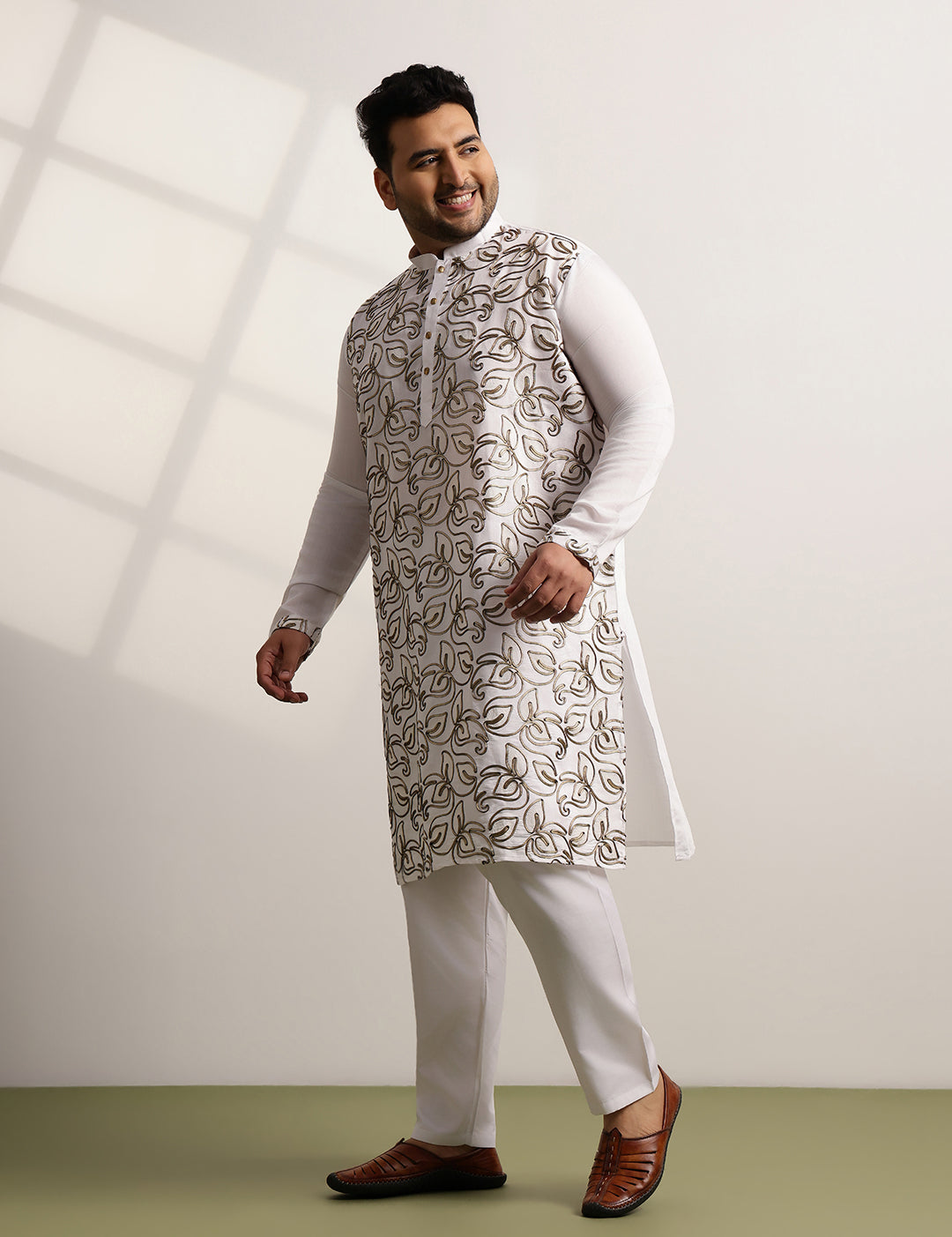 Plus-LK-BronzeDori-2631-White-2.jpg