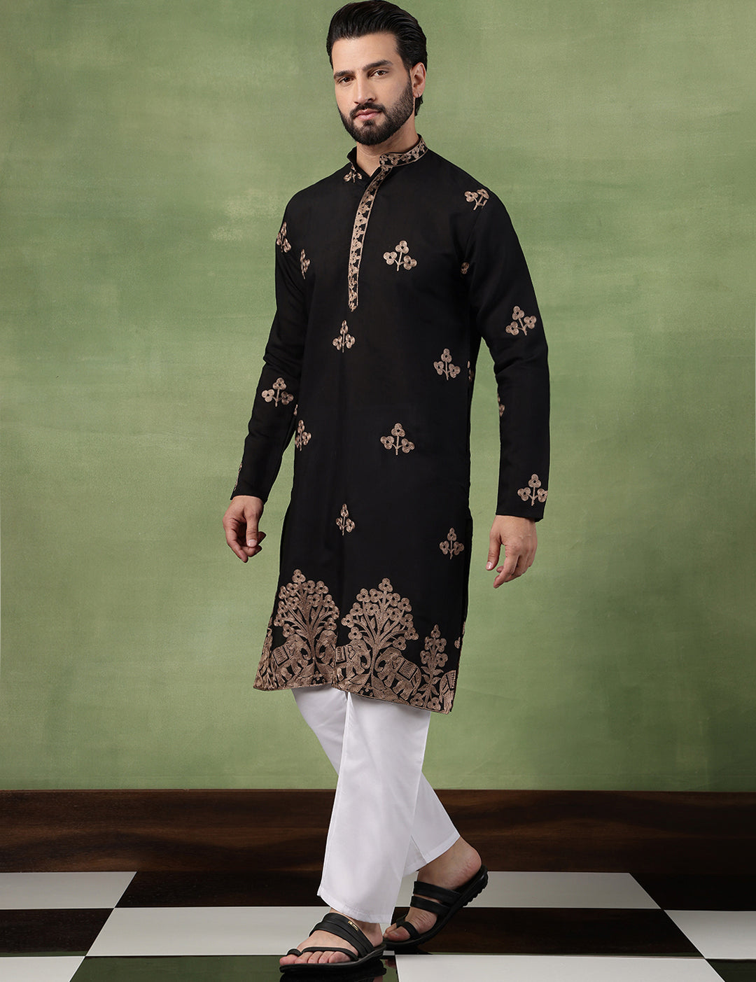 SJR-LK-CoffeeThrd-2273-Blk-PC041-2.jpg