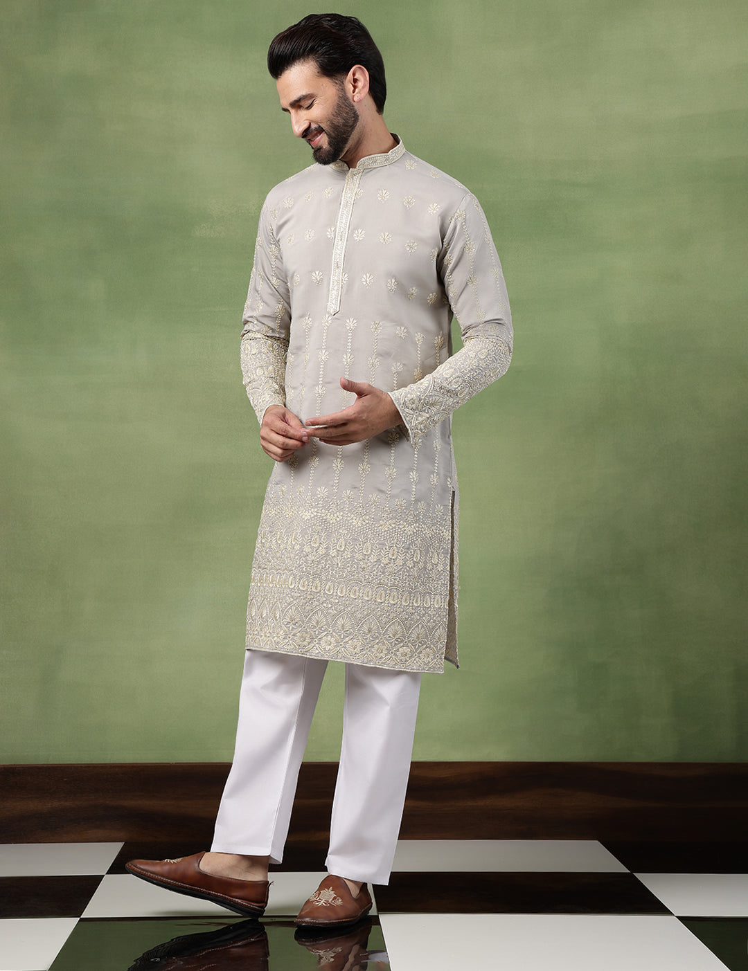 SJR-LK-MadhuShifli-2341-Grey-PC041-5.jpg
