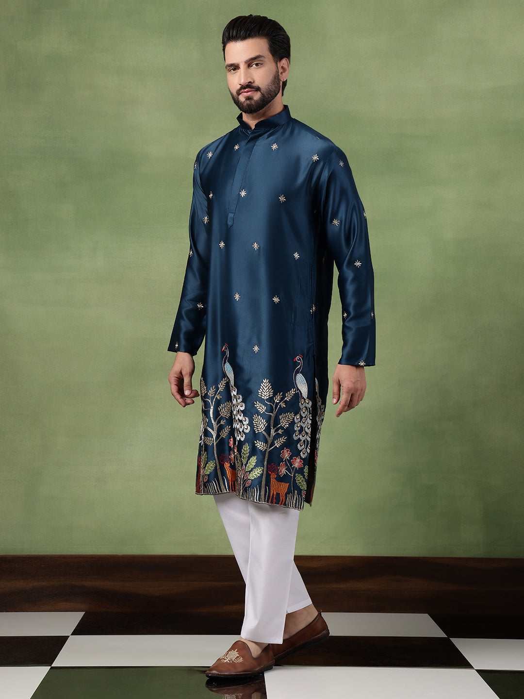Men's Cotton Silk Flora & Fauna Embroidered Peacock Blue Kurta With Pyjama