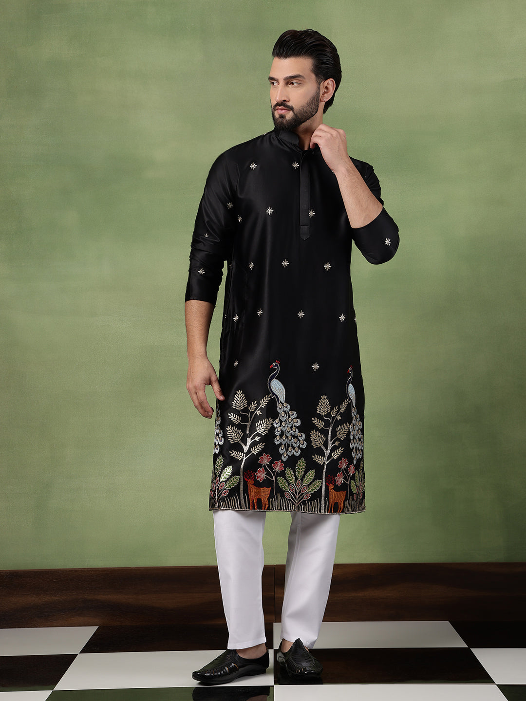Men's Cotton Silk Flora & Fauna Embroidered Black Kurta With Pyjama