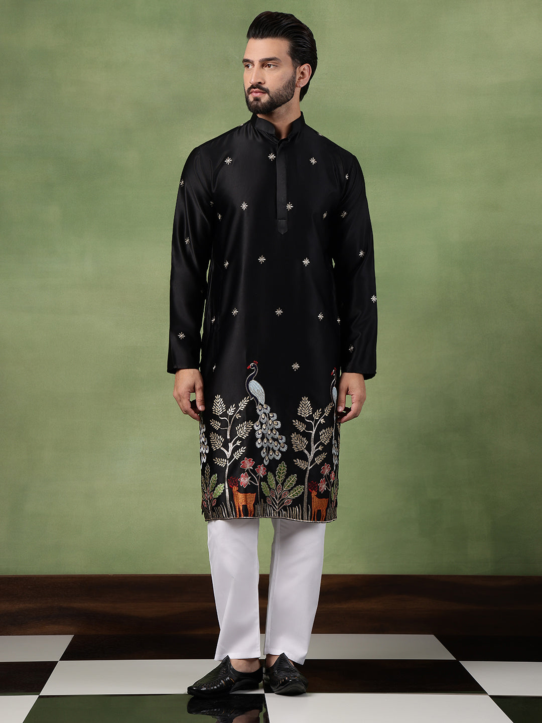Men's Cotton Silk Flora & Fauna Embroidered Black Kurta With Pyjama