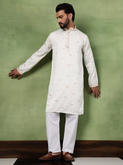 Men's Cotton Embroidered Ethnic Motif Off white Kurta With Pyjama