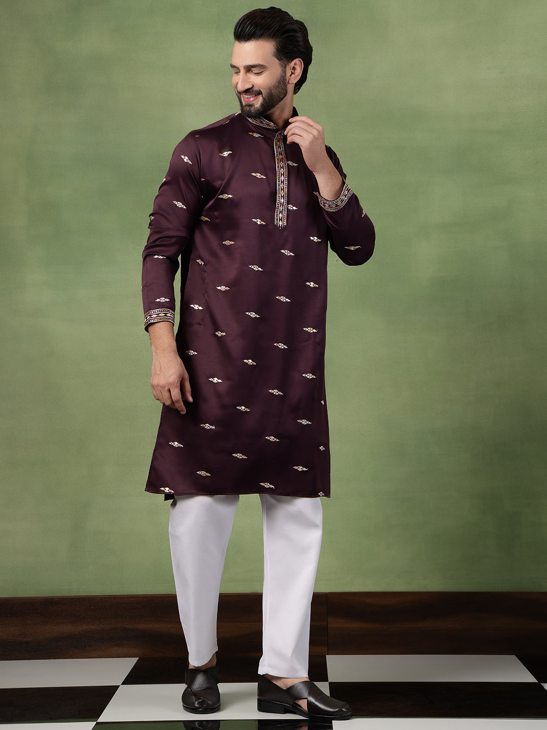 Men's Cotton Embroidered Ethnic Motif Wine Kurta With Pyjama