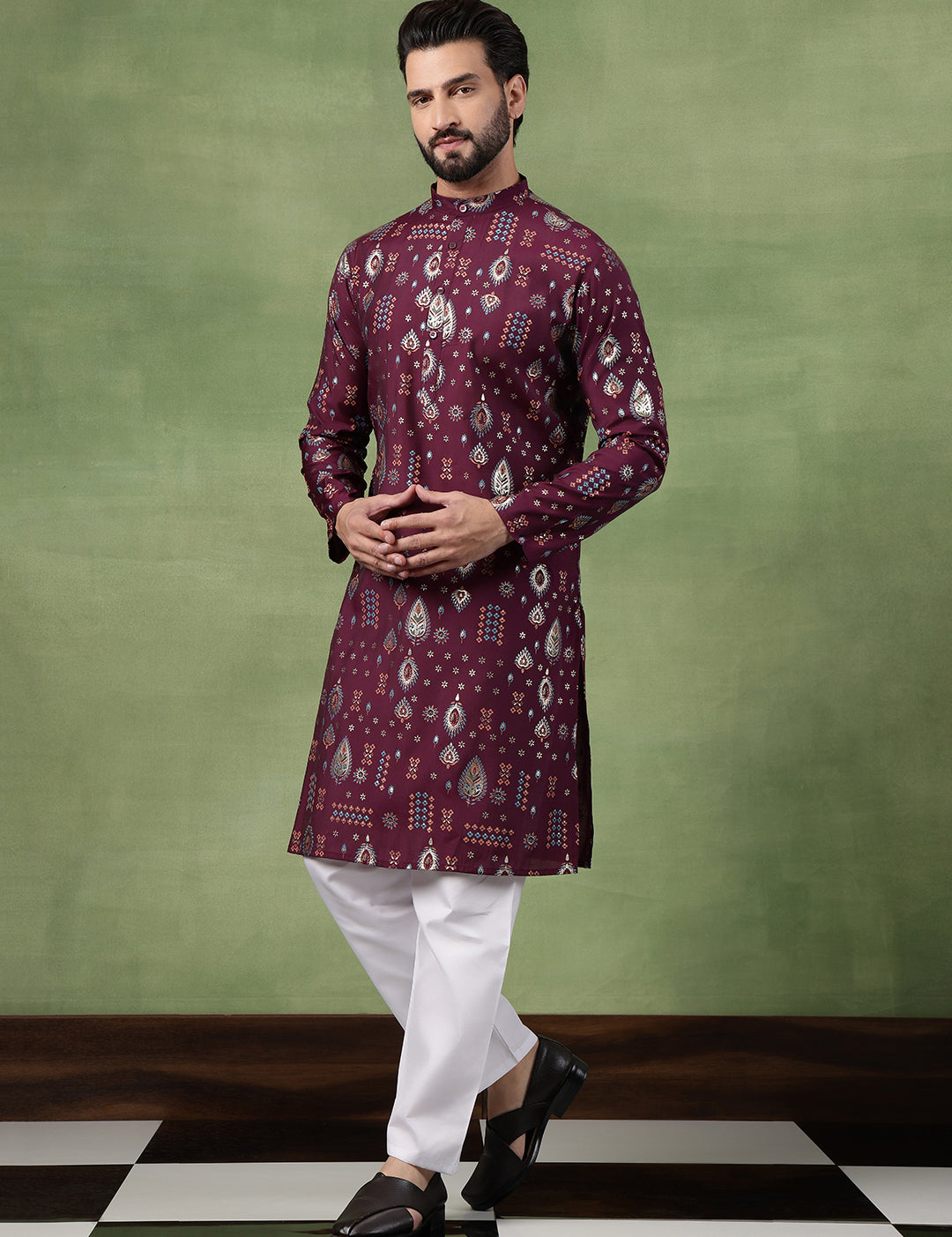 SJR-LK-SanjFoil-2405-Wine-PC041-5.jpg