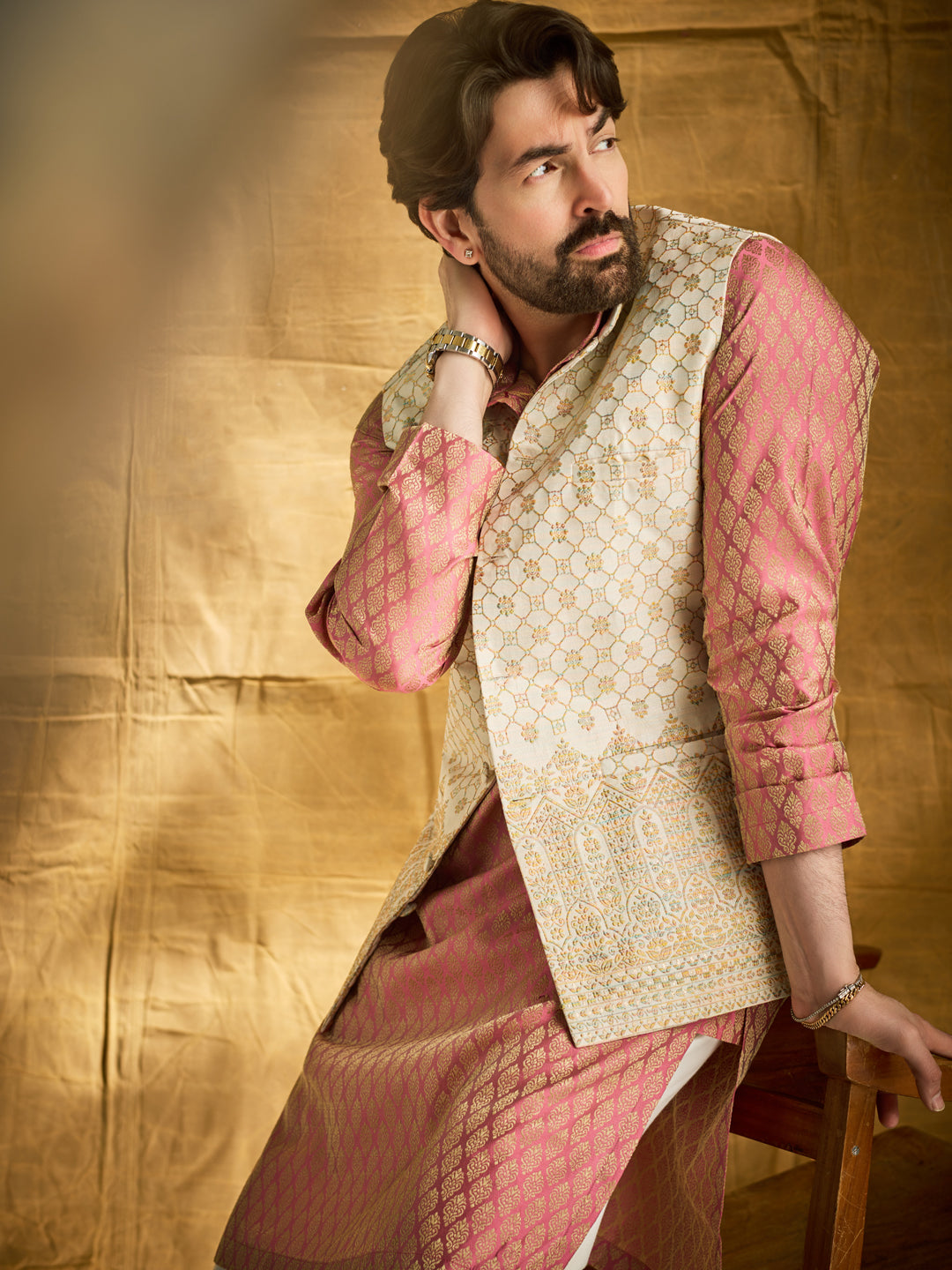 Men's Jacquard Silk, Cream with traditional Work On Bottom