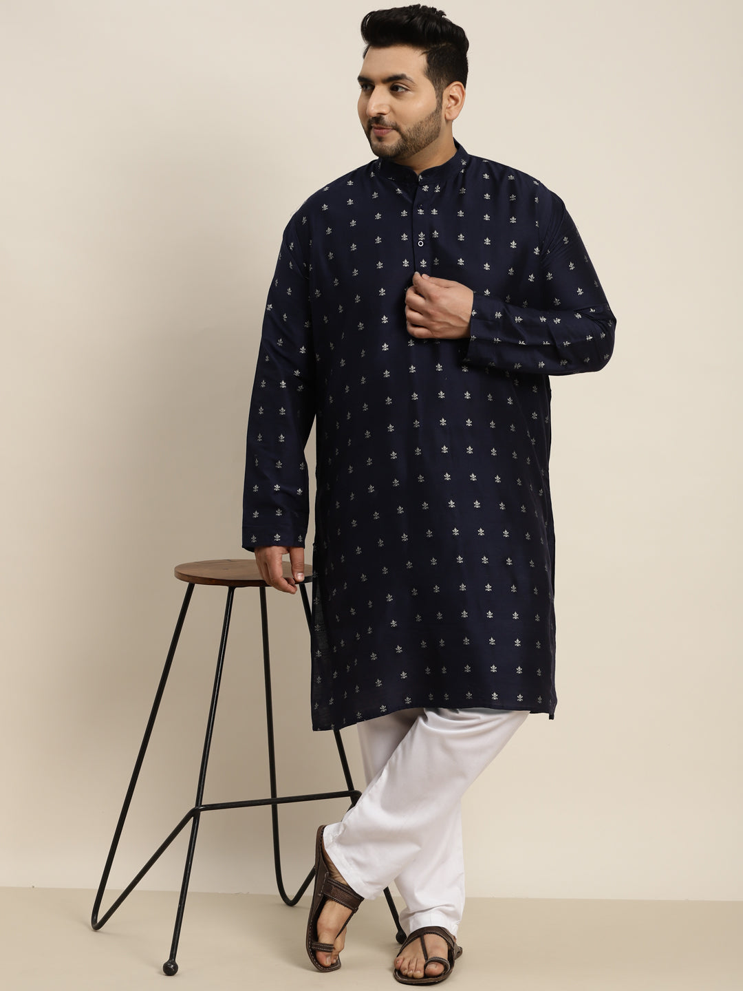 Men's Cotton Blend Navy Blue Self design Kurta & White Pyjama