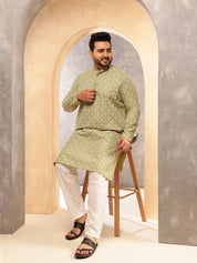 Men's Floral Print Cotton Blend Green Kurta With White Pyjama