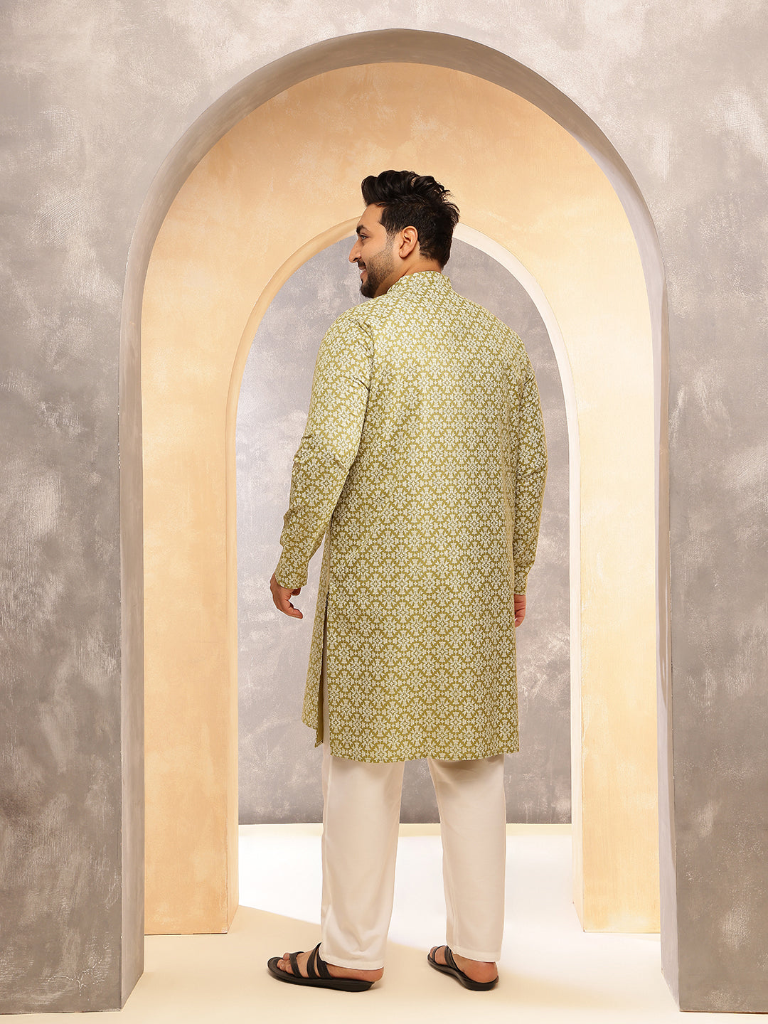 Men's Floral Print Cotton Blend Green Kurta With White Pyjama