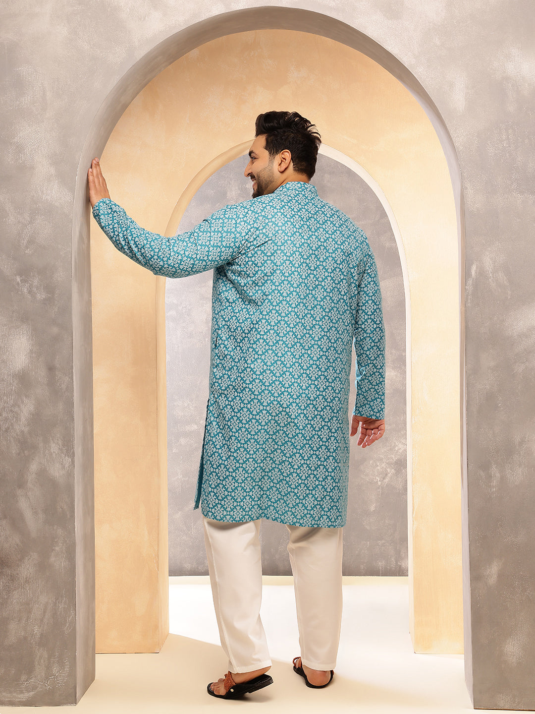 Men's Floral Print Cotton Blend Teal Blue Kurta With White Pyjama