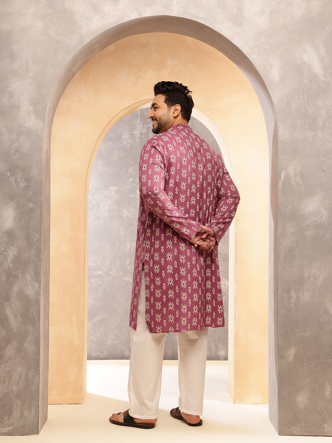 Men's Cotton Blend Ikkat Print Coral Kurta With White Pyjama