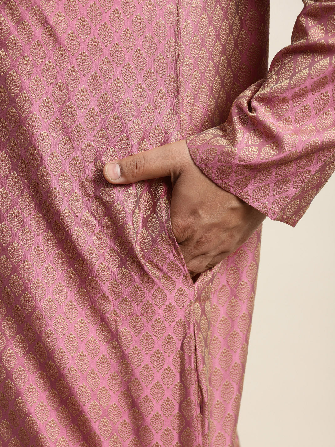 Men's Jacquard Silk Pink Self design Kurta & Off-White Pyjama