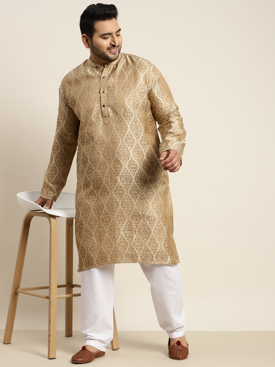 Men's Jacquard Silk Beige & Gold Kurta & Off-White Pyjama