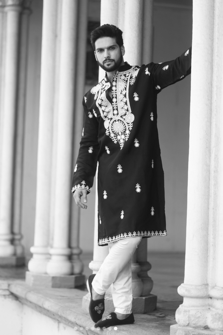 Sai Ketan Rao in Men's Cotton Neck Embroidered Black Kurta with Pyjama