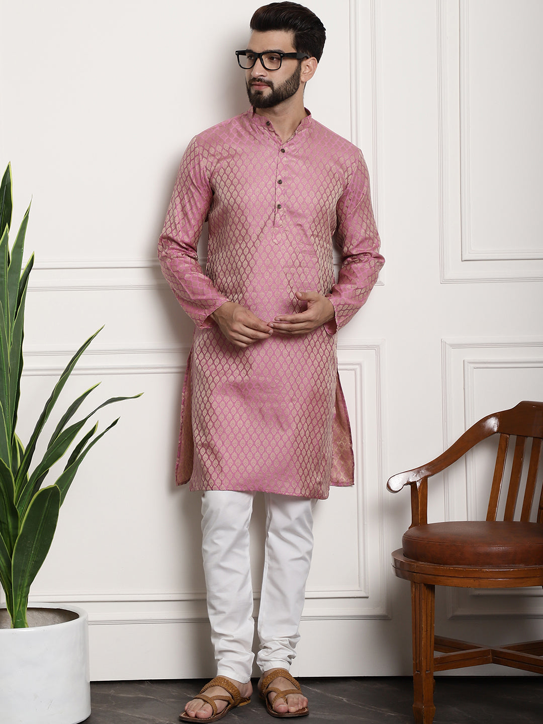 Men's Silk Blend Self design Pink Kurta With Cream Churidaar Pyjama