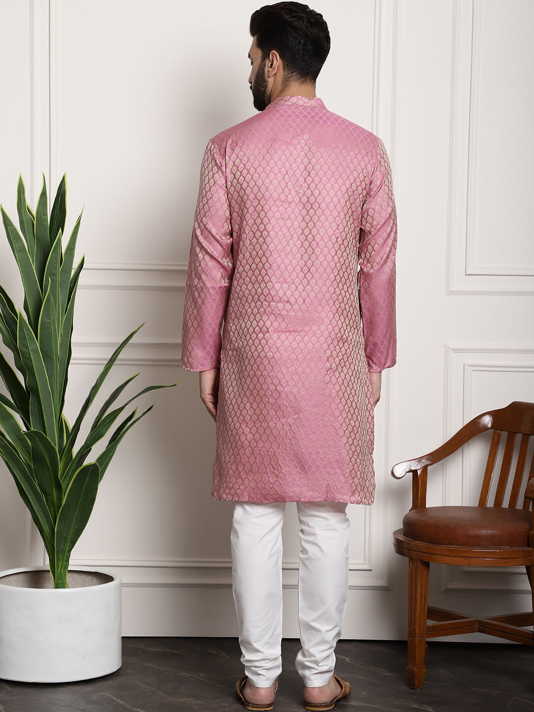 Men's Silk Blend Self design Pink Kurta With Cream Churidaar Pyjama