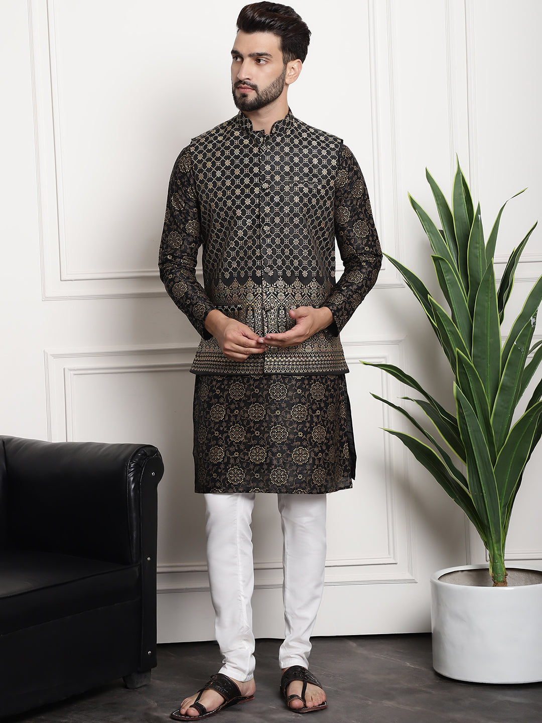 Men's Silk Blend Print Black Kurta and Cream Pyjama With Black Nehru Jacket